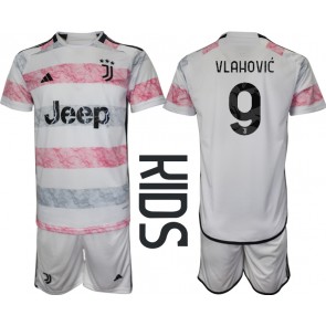 Juventus Dusan Vlahovic #9 babykläder Bortatröja barn 2023-24 Korta ärmar (+ Korta byxor)